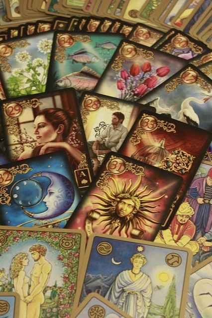 Tarot Avanzado. Tirada Horoscópica